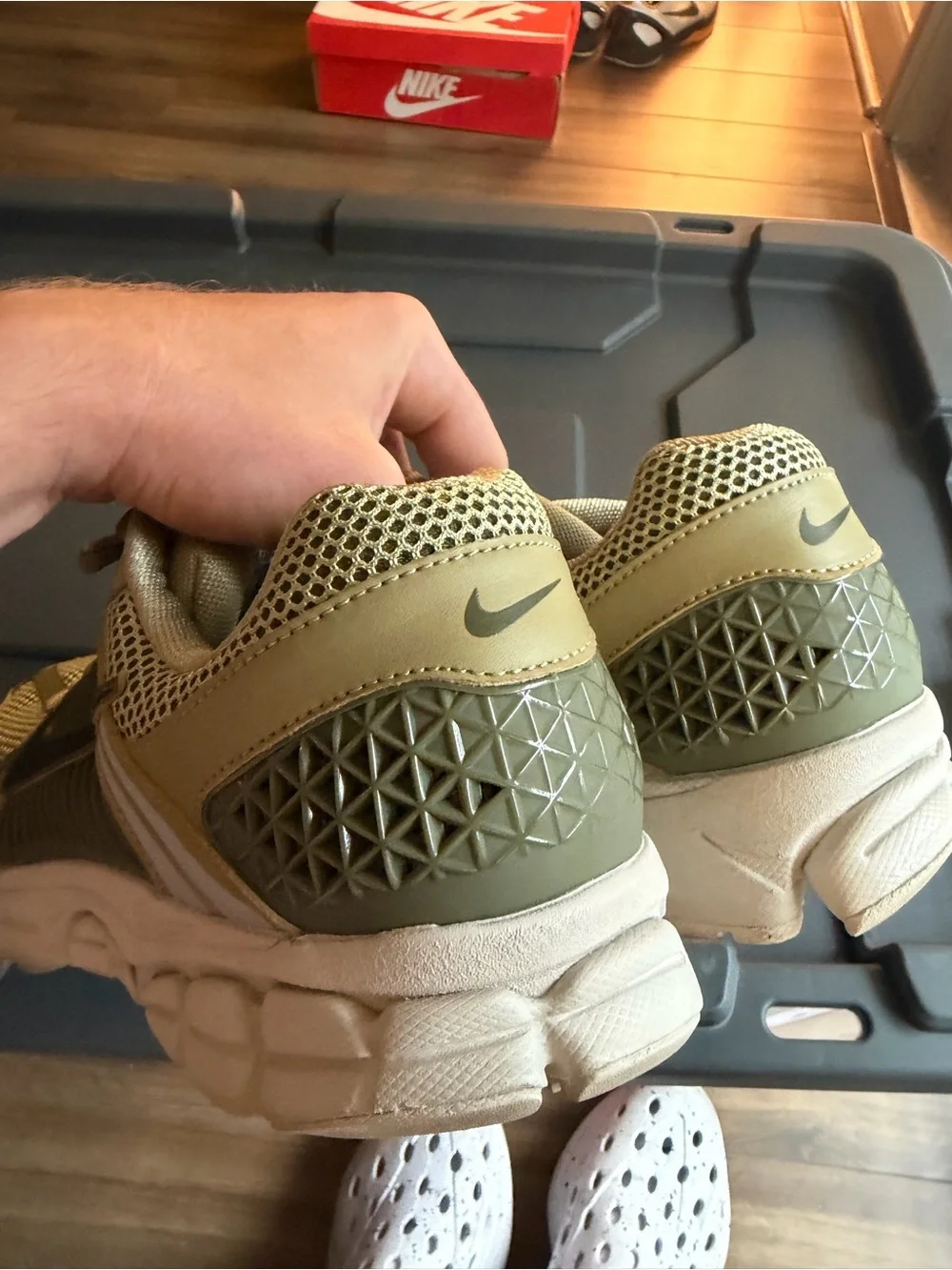 Size 11.5 Men’s Nike Vemero 5 “Natural Olive” FJ1915-200
